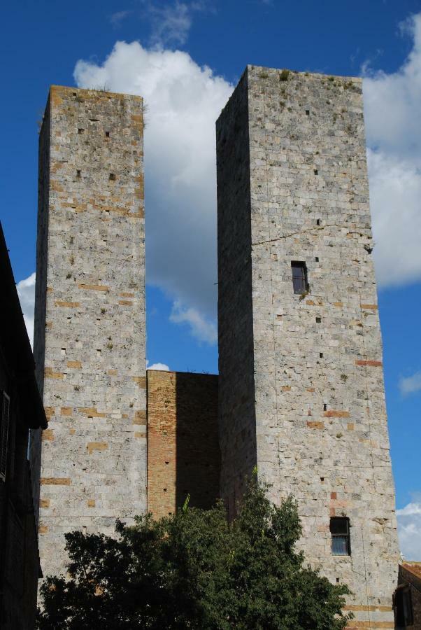 Orto Di Emma Apartment San Gimignano Bagian luar foto