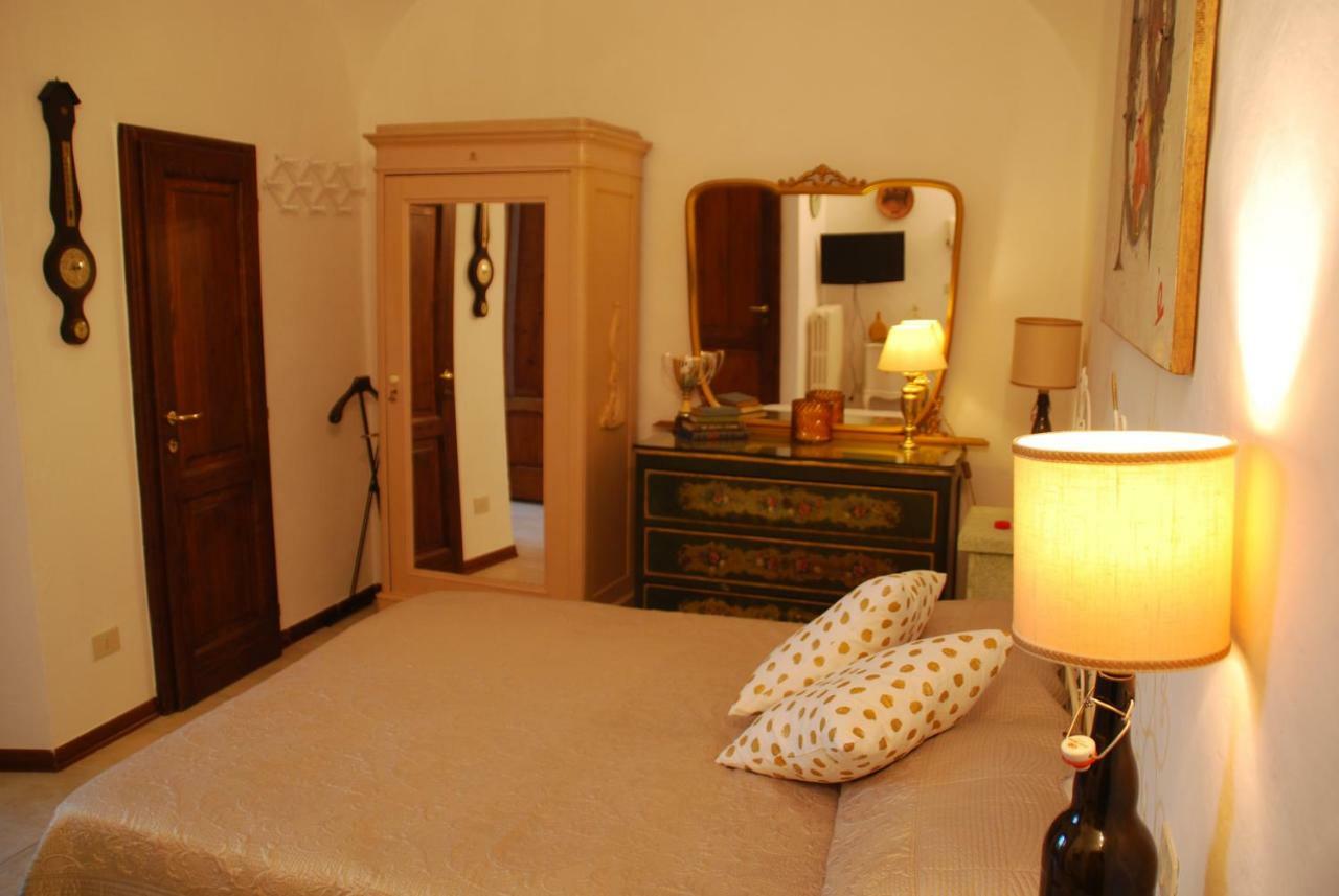 Orto Di Emma Apartment San Gimignano Bagian luar foto